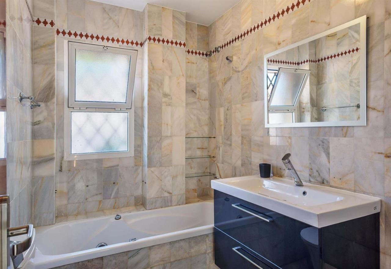 Villa Domus Vesta Μαρμπέλλα Εξωτερικό φωτογραφία