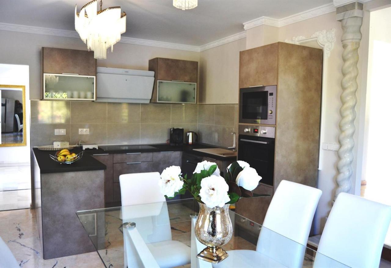 Villa Domus Vesta Μαρμπέλλα Εξωτερικό φωτογραφία